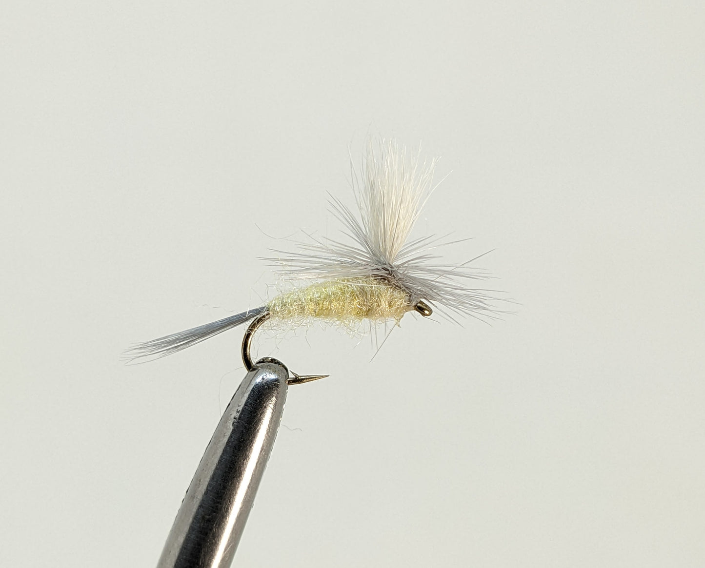 Pale Morning Dun PMD Parachute  Fly fishing fly. Dry, subsurface and nymph flies for anglers and fisherman. All the flies you need for sale online. Flies to buy online. Online fly fishing supplies. Catch fish with flies from Frontier Flies.