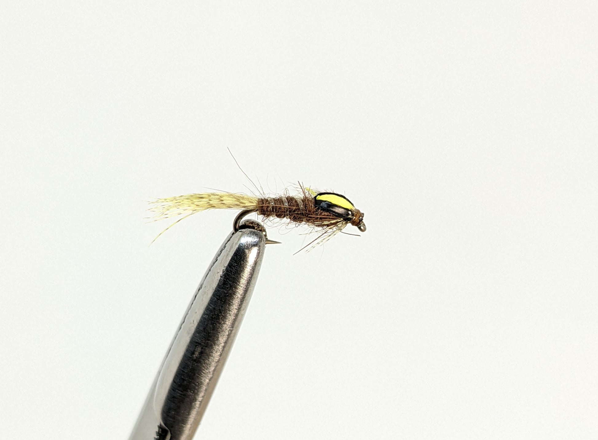 Splitcase PMD Pale Morning Dun Fly fishing fly. Dry, subsurface and nymph flies for anglers and fisherman. All the flies you need for sale online. Flies to buy online. Online fly fishing supplies. Catch fish with flies from Frontier Flies.